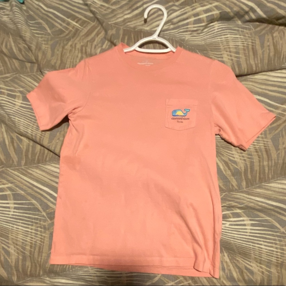vineyard vines tee shirt